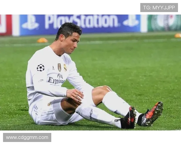 从绿茵场到职场巅峰足球明星的转行传奇与奋斗故事