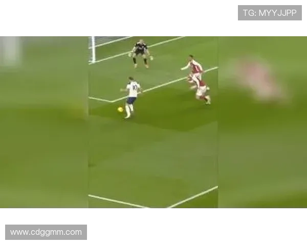 年轻成名的足球明星们如何在绿茵场上书写传奇人生与梦想追逐